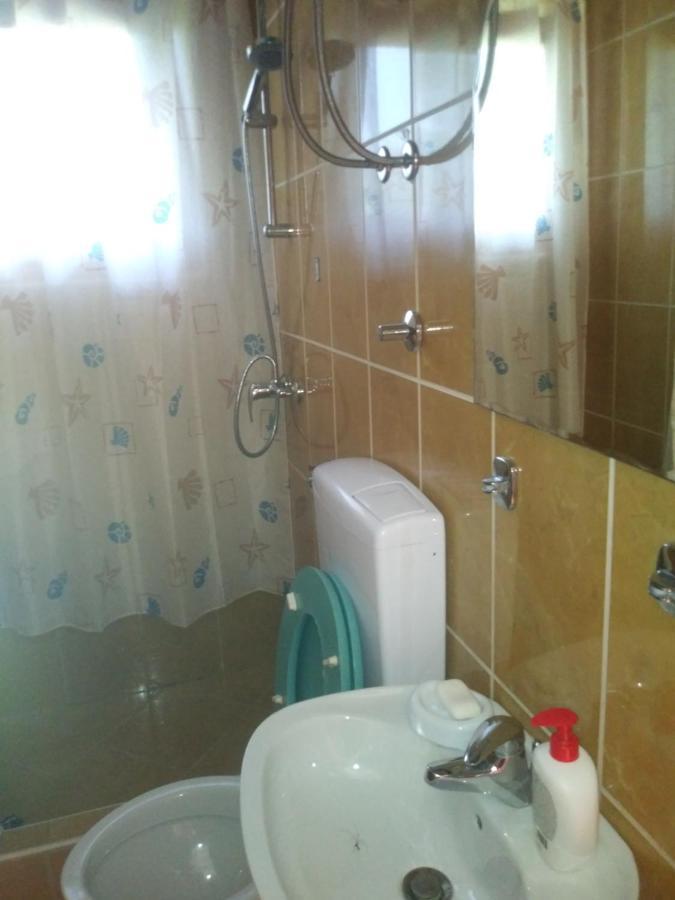 Ribarska Vila Donje Lohovo Exteriör bild