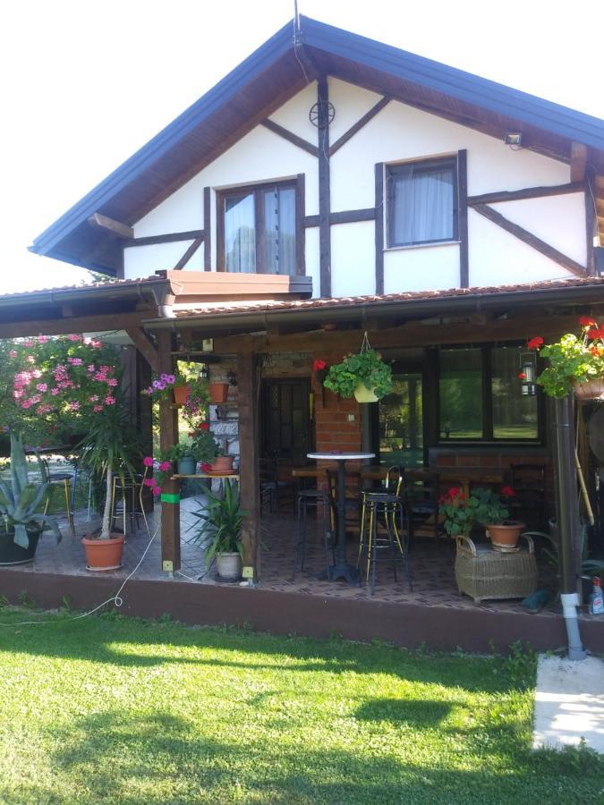 Ribarska Vila Donje Lohovo Exteriör bild